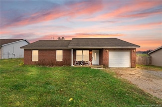 657 Heuser St NE, Palmyra, IN 47164