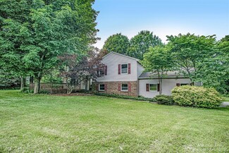 14093 Red Barn Cir, Chelsea, MI 48118