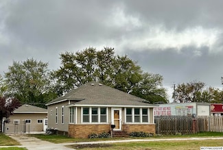 107 8th St N, Northwood, IA 50459
