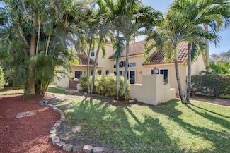 1343 Lake Breeze Dr, Wellington, FL 33414