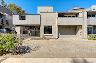 2524 Nantucket Dr Unit B, Houston, TX 77057