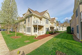 207 Mallards Pond Ln, Schenectady, NY 12303