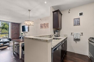 42 8th St Unit 4111, Boston, MA 02129