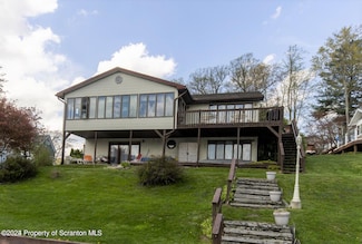 117 Halfway Ln, Lake Winola, PA 18625