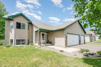 509 8th Ave SE, Isanti, MN 55040
