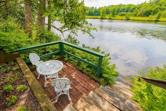 526 River Rd, Lyme, NH 03768