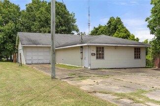 1109 Isbell St, Gretna, LA 70053