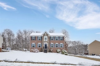 302 Red Fox Ct, Baden, PA 15005