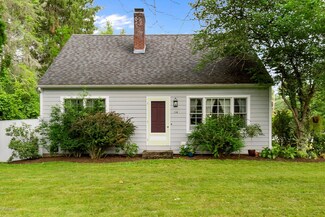 114 West St, Lenox, MA 01240