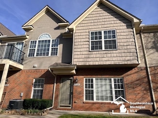27328 Hidden Oaks Dr Unit 24, Trenton, MI 48183