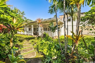 1036 Mokulua Dr, Kailua, HI 96734