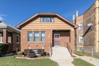 4910 W Newport Ave, Chicago, IL 60641