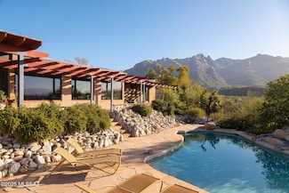 6600 N Sutherland Ridge Place, Tucson, AZ 85718