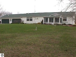 3586 Knight Rd, Omer, MI 48749