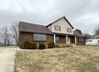 172 Colonial Dr, Davidsville, PA 15928