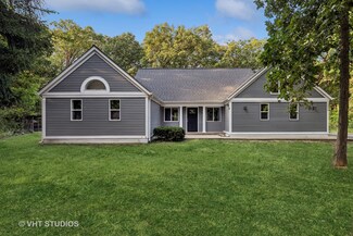 10310 W York House Rd, Beach Park, IL 60087