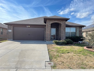 8808 Guard Hill Dr, Fort Worth, TX 76123