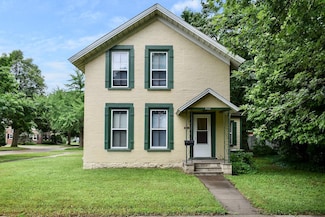 403 W Broadway St, Winona, MN 55987