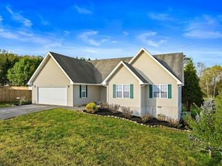 749 Harvest Meadows Dr, Kodak, TN 37764