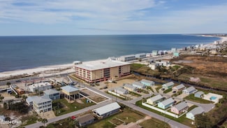 116 8th St, Mexico Beach, FL 32410