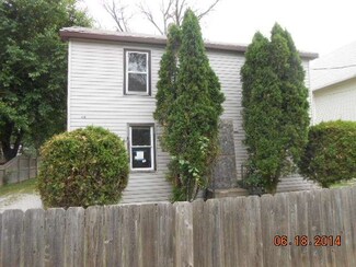 430 Spring St, Aurora, IL 60505