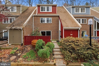 1432 Greenmont Ct, Reston, VA 20190