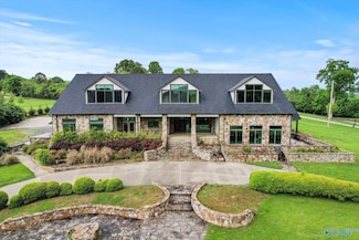 2195 Buck Island Dr, Guntersville, AL 35976