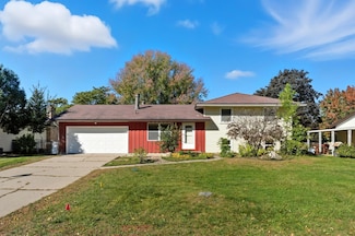 8458 Ivywood Ave S, Cottage Grove, MN 55016