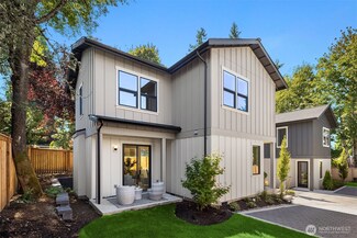 817 18th Ave W, Kirkland, WA 98033