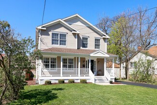 423 W Indiana St, Wheaton, IL 60187