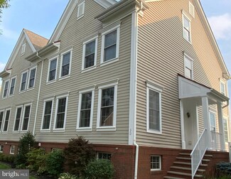 30 Union St, Trenton, NJ 08691