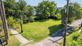 1513 35th St, Galveston, TX 77550