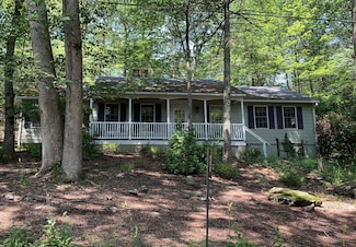 115 Sweet Fern Ln, Barrett Township, PA 18323