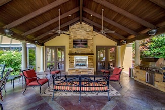 331 Chenal Woods Dr, Little Rock, AR 72223