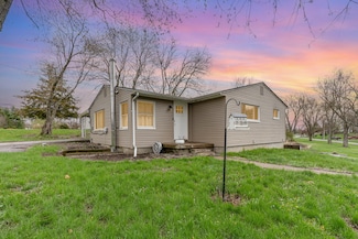 1186 Steven Circle Dr, New Carlisle, OH 45344