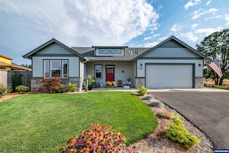 448 NW Coast Mountain Dr, Dallas, OR 97338