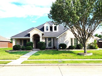 1210 Fairhaven Dr, Red Oak, TX 75154