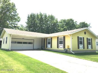 1632 Southampton Dr SE, Grand Rapids, MI 49508