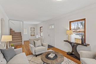 6918 Dallas Rd, Minneapolis, MN 55430