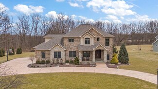 373 Canyon View Ct, Chesterton, IN 46304