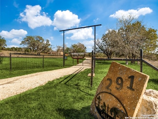 291 Happy Hollow Dr, Bandera, TX 78003