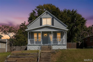 3729 Upton St, Saint Louis, MO 63116
