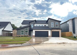 2625 Fairway Cir, Pea Ridge, AR 72751