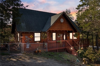 18 Sunrise Ave, Eureka Springs, AR 72631