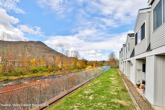 7675 Main St Unit B-14, Hunter, NY 12442