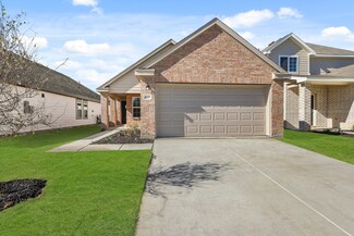 411 Sussex Dr, Everman, TX 76140