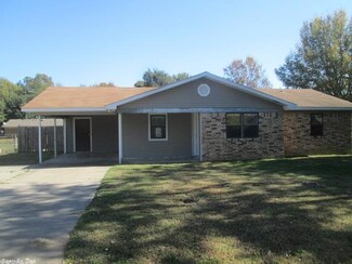 1219 Fairview St, Lonoke, AR 72086