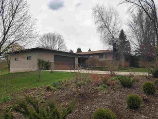 457 S Wisconsin St, Whitewater, WI 53190