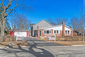 250 E Morningside Ave, Lombard, IL 60148