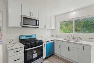 335 Spruce St, Riverside, CA 92507